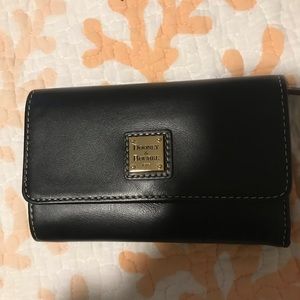 Dooney & Bourke wallet